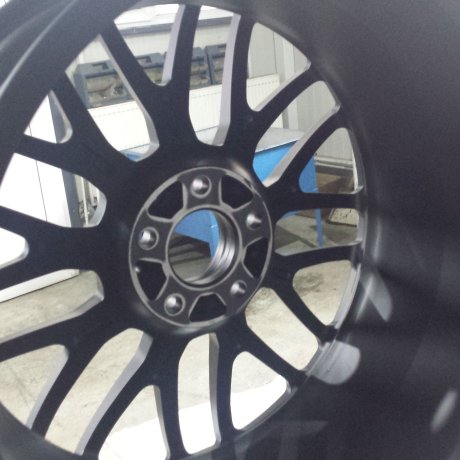 Janta rara, descentrata din butuc, deteriorata si reconditionata