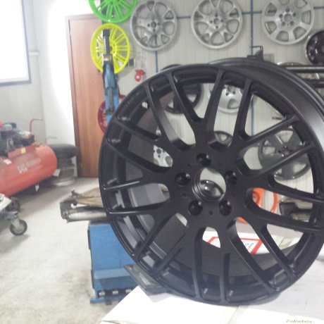 Janta rara, descentrata din butuc, deteriorata si reconditionata