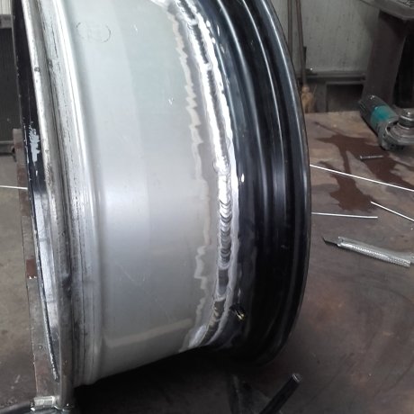 Janta rara, descentrata din butuc, deteriorata si reconditionata