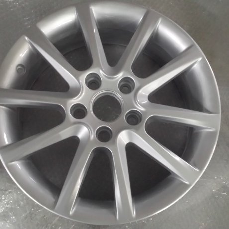 Janta descentrata si rupta  in diferite faze de reparatie